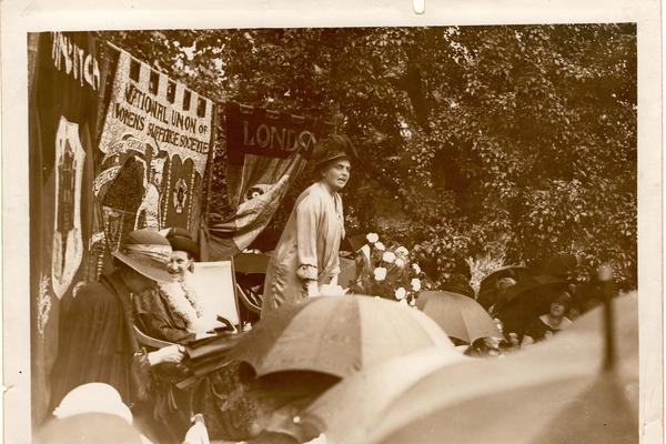 Eleanor Rathbone (suffrage Oxford)